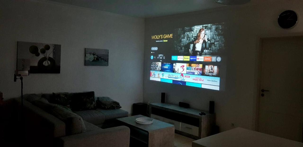 Easystay#4 Home Cinema Ferienwohnung In Kliniknaehe Mit Balkon, Boxspringbett & Netflix Bad Oeynhausen Exterior foto