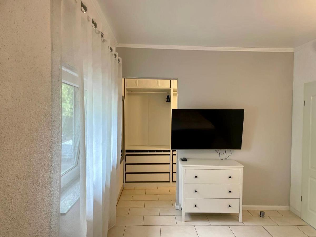 Easystay#4 Home Cinema Ferienwohnung In Kliniknaehe Mit Balkon, Boxspringbett & Netflix Bad Oeynhausen Exterior foto